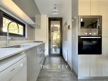 Casa en venta de 4 dorm. en Las Condes
