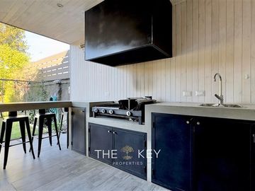 Casa en venta de 4 dorm. en Las Condes