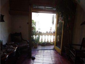 VENTA 3 AMBIENTES CON BALCON. VALENTIN GOMEZ 3100