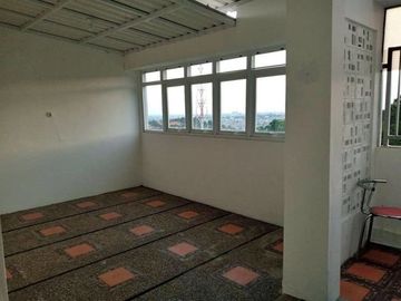 Rumah Nyaman di Cikutra Dekat Dago dan Cigadung