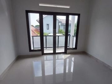 Rumah 2 lantai design bali modern pasir putih sawangan depok