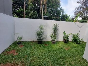 Rumah 2 lantai design bali modern pasir putih sawangan depok