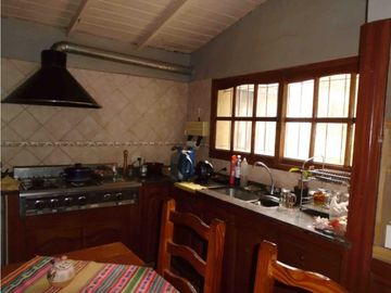 HERMOSA CASA QUINTA! BARRIO ANTARTIDA ARGENTINA, EXELENTE CHALET EN DOS PLANTAS