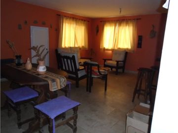 HERMOSA CASA QUINTA! BARRIO ANTARTIDA ARGENTINA, EXELENTE CHALET EN DOS PLANTAS
