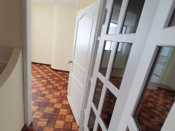 Vendo departamento central en Loja