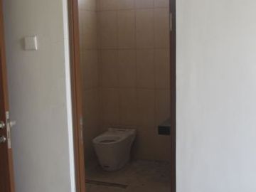 Disewakan Rumah Unfurnished 105m2 2lt di Lippo Cikarang Selatan