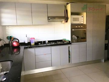 Moderna casa en parcela en venta 3D/3B en Club de Golf