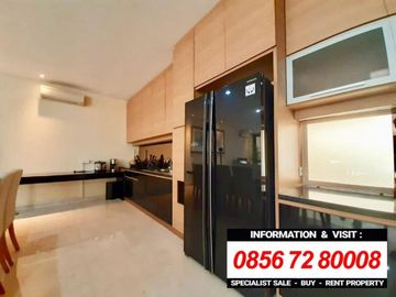 DIJUAL RUMAH at Jl MARTIMBANG KEBAYORAN BARU (3 STOREY dgn ROOFTOP)