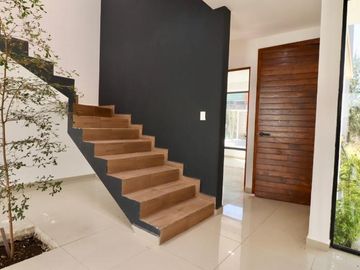ESTRENA CASA EN VENTA EN MORELIA, ZONA ALTOZANO.