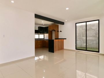 ESTRENA CASA EN VENTA EN MORELIA, ZONA ALTOZANO.