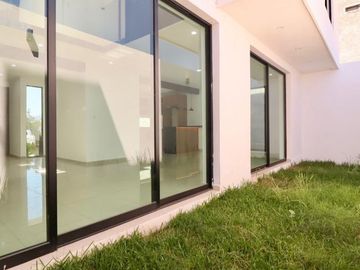 ESTRENA CASA EN VENTA EN MORELIA, ZONA ALTOZANO.