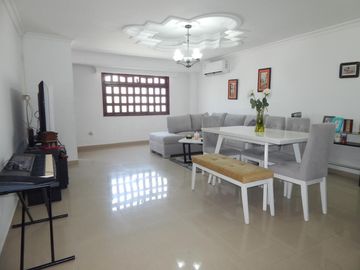 casa en venta en los nogales. Cod V88971