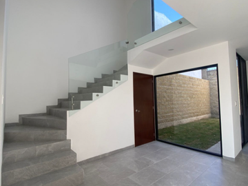 VENTA DE CASA EN EL MAYOYAZGO, LEON, GTO.