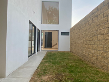 VENTA DE CASA EN EL MAYOYAZGO, LEON, GTO.