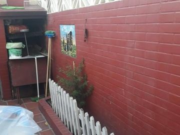 Comodisimo PH 3 Ambientes. Lanus Oeste P. B. a.