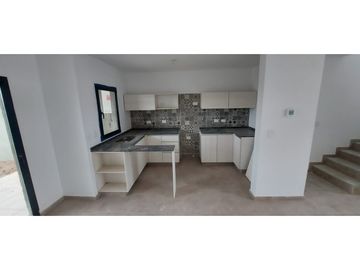 VENDEMOS DUPLEX A ESTRENAR EN COLINAS DE MANANTIALES
