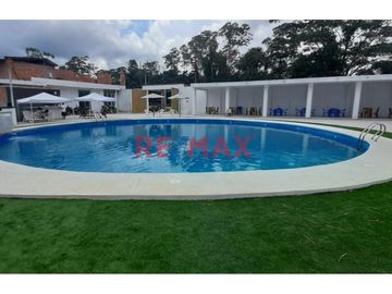 Incluye:
Hotel + Piscina + Discoteca + Restaurante
⭐ Con parámetros listos para convertirse en un hotel 4 estrellas
Ideal para eventos sociales com