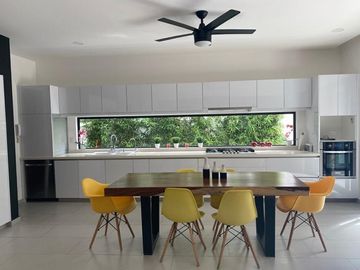 Casa en Venta en Playa del Carmen, Selvamar, Via Serena, Diseño Premium