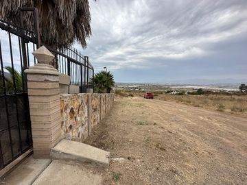 FINCA DE CAMPO CON 3 CABAÑAS  