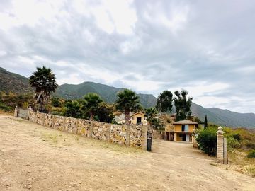 FINCA DE CAMPO CON 3 CABAÑAS  