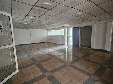 SE RENTAN OFICINAS EN LA JUAREZ