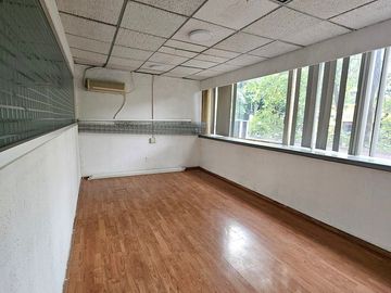 SE RENTAN OFICINAS EN LA JUAREZ