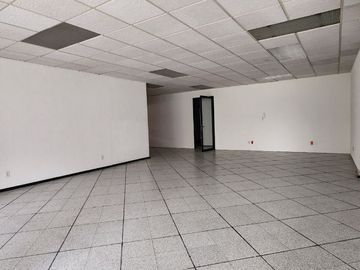 SE RENTAN OFICINAS EN LA JUAREZ
