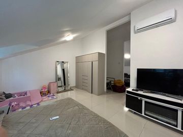 Casa Venta Puerta de Hierro Castilla Monterrey 3 Pisos Magnificas Amenidades Alberca Cancha Excelentes, Hermosos y Amplios Jardines (inmediato HEB Pue