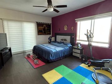 Casa Venta Puerta de Hierro Castilla Monterrey 3 Pisos Magnificas Amenidades Alberca Cancha Excelentes, Hermosos y Amplios Jardines (inmediato HEB Pue