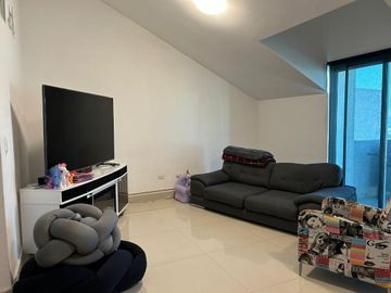 Casa Venta Puerta de Hierro Castilla Monterrey 3 Pisos Magnificas Amenidades Alberca Cancha Excelentes, Hermosos y Amplios Jardines (inmediato HEB Pue