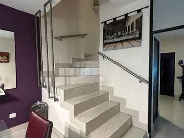 Casa Venta Puerta de Hierro Castilla Monterrey 3 Pisos Magnificas Amenidades Alberca Cancha Excelentes, Hermosos y Amplios Jardines (inmediato HEB Pue