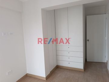 BELLO DUPLEX DE ESTRENO ENTREGA INMEDIATA URB LOS MANZANOS SURCO!
Precio S/ 960,000 no incluye cochera
Precio de cochera S/50,000 
Area Ocupada
