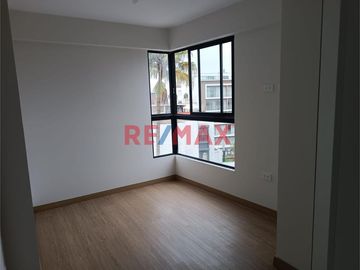 BELLO DUPLEX DE ESTRENO ENTREGA INMEDIATA URB LOS MANZANOS SURCO!
Precio S/ 960,000 no incluye cochera
Precio de cochera S/50,000 
Area Ocupada
