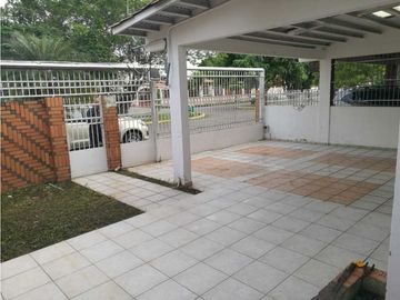 CASA EN CHANIS LA FONTANA TIPO DUPLEX 5REC 3B COMERCIAL /RESIDENCIAL