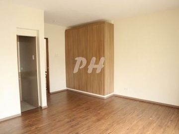 Modern Townhouse For Sale In Visayas Avenue near Mindanao Avenue PH757