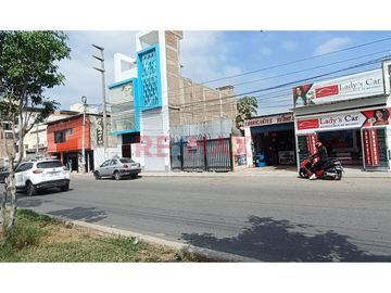 Terreno En Venta Av. Grau - Dos Frentes