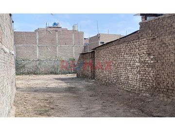 Terreno En Venta Av. Grau - Dos Frentes