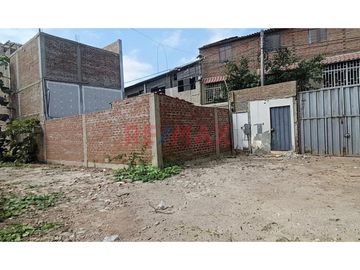 Terreno En Venta Av. Grau - Dos Frentes