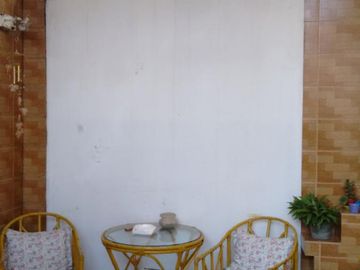 CASA DE 4 AMBIENTES EN LOTE PROPIO. ¡¡¡ EXCELENTE ESTADO