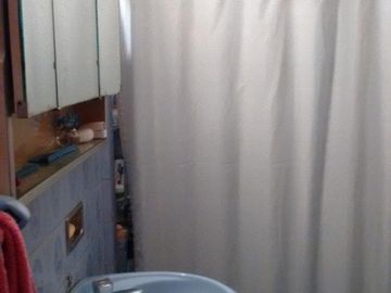 CASA DE 4 AMBIENTES EN LOTE PROPIO. ¡¡¡ EXCELENTE ESTADO