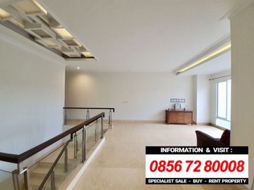 DIJUAL TOWNHOUSE / RUMAH dgn ONE GATED SYSTEM di KEMANG TIMUR, JAKSEL