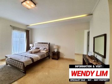 DIJUAL TOWNHOUSE / RUMAH dgn ONE GATED SYSTEM di KEMANG TIMUR, JAKSEL