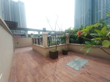 Rumah dijual TERmurah 2 lantai siap huni bebas banjir strategis Galaxy bekasi