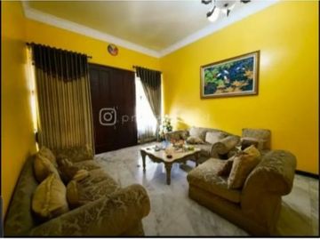 Jual Rumah Darmo Permai Lingkungan Komersial Strategis