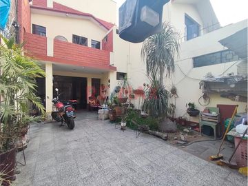 Venta Casa En Salamanca Urb Los Recaudadores *** At 200M2 + Cochera