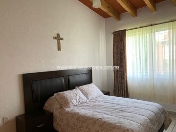 CASA EN VENTA EN TEQUISQUIAPAN EN VIÑEDOS SOL