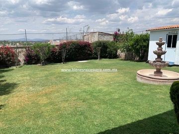 CASA EN VENTA EN TEQUISQUIAPAN EN VIÑEDOS SOL