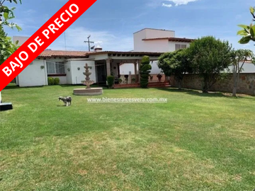 CASA EN VENTA EN TEQUISQUIAPAN EN VIÑEDOS SOL
