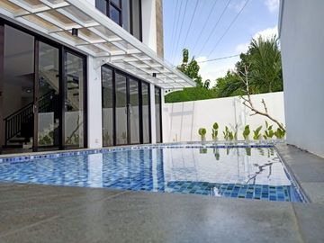 BARU VILLA DENGAN VIEW MENAWAN DI JOGJA SELATAN DEKAT UMY