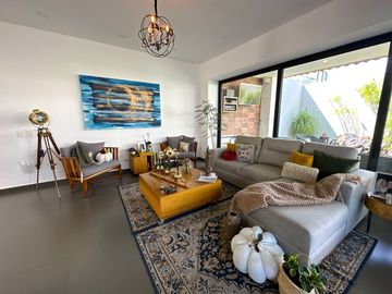 Casa en Venta en VALLE IMPERIAL con Campo de Golf, Zapopan, Jalisco.